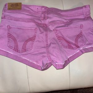Hollister Brand New Women’s Size 5 low rise short short purple